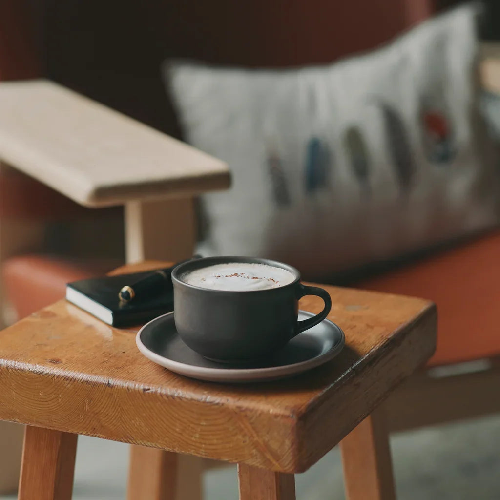 Kinto MUI Tasse mit Untertasse 300 ml
